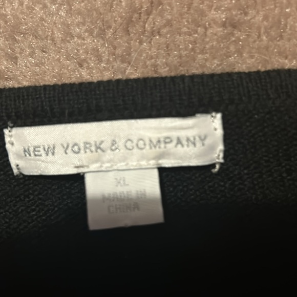 NEW YORK & Co SWEATER in EUC - Picture 5 of 7